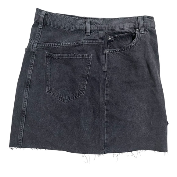 We The Free Black Denim Mini Skirt with Raw Hem 0B920063 NWT Size 27 - Picture 2 of 10